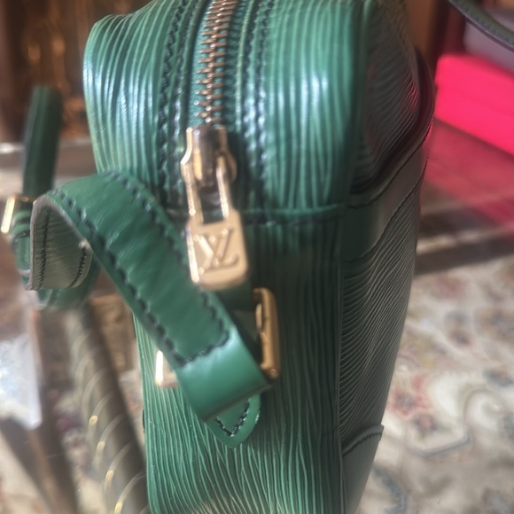 Louis Vuitton bag crossbody Epi trocadero Crossbody Bag - Picture 5 of 7